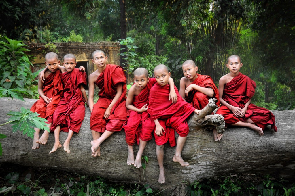 seven-monks-log-yangon-myanmar